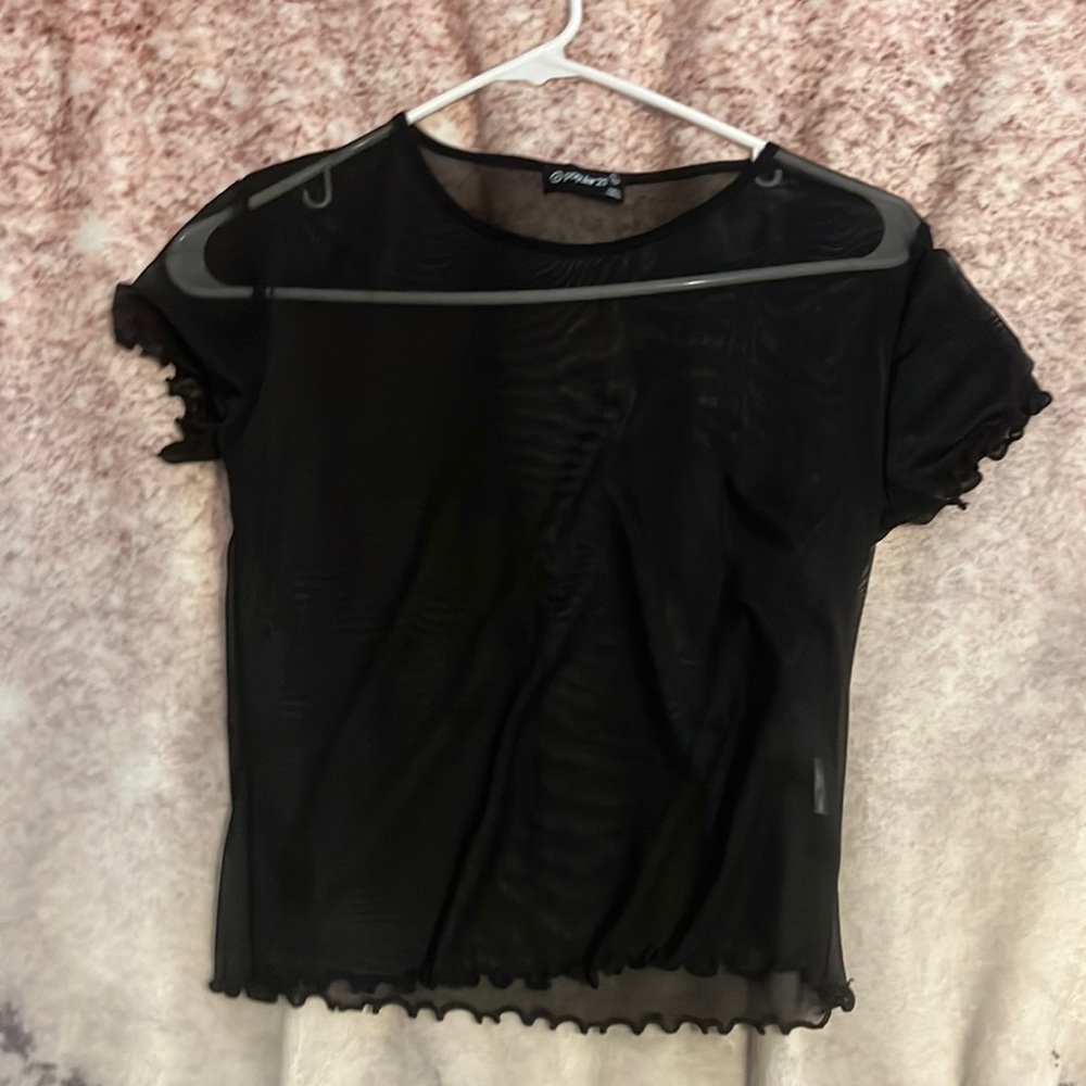 Black mesh crop